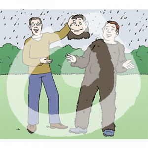 Zwei Personen stehen im Regen auf einer Wiese. Eine Person trägt ein Affenkostüm. Die andere hält eine Affenmaske in ihrer Hand.