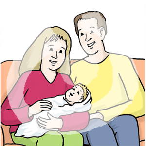 Zwei Personen sitzen auf einem Sofa, eine hält ein Baby im Arm.