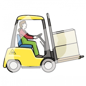 Eine Person sitzt in einem Gabelstapler. Auf der Gabel sind Kisten.