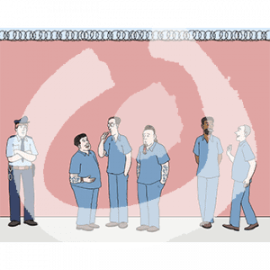 Fünf Personen in Sträflingskleidung stehen vor einer Mauer mit Stacheldraht. Daneben steht eine Person in Wärteruniform.