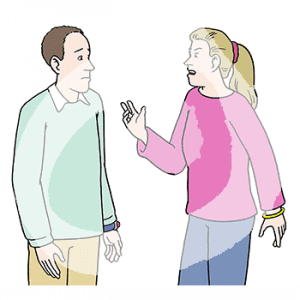 Eine wütende Person mit erhobenem Arm steht vor einer traurigen Person.