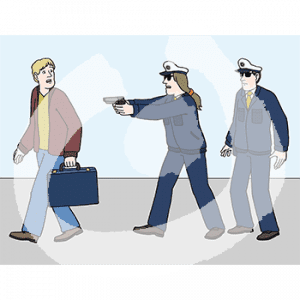 Zwei Personen in Polizeiuniformen. Eine richtet eine Waffe auf eine Person mit einem Koffer.