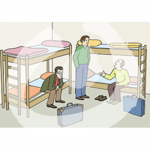 Drei Personen mit Koffern in einem Raum mit Stockbetten.