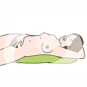 Eine nackte, liegende Frau fasst sich zwischen die Beine.