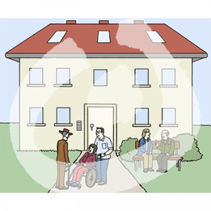 Eine Person im Rollstuhl und zwei Männer stehen vor einem Haus im Grünen. Daneben sitzen zwei Personen auf einer Bank.