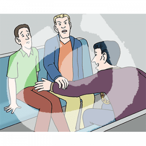 Ein ängstlicher Mann sitzt auf einer Bank. Ein anderer Mann fasst seinen Oberschenkel an. Ein dritter wütender Mann drückt den Arm des zweiten weg.