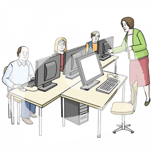 Drei Personen sitzen an einem Tisch vor Computern. Davor steht eine Frau.