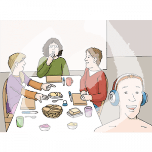 Drei Personen sitzen an einem gedeckten Frühstückstisch. Eine Person fasst sich an den Mund. Sie guckt einem Mann mit nacktem Oberkörper und Kopfhörern hinterher.