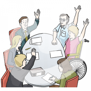 Sechs Personen sitzen um einen Tisch herum. Vor jeder liegt ein Blatt und ein Stift. Eine Person sitzt im Rollstuhl. Vier Personen heben die Hand.