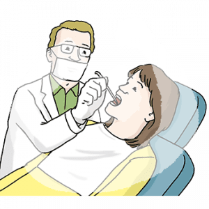 Eine Person mit weißem Kittel, Mundschutz und Handschuhen. Eine andere Person liegt mit offenem Mund auf einer Liege und hat auf ihrer Brust ein Tuch liegen. Die erste Person hält ein Untersuchungsinstrument in ihren Mund.