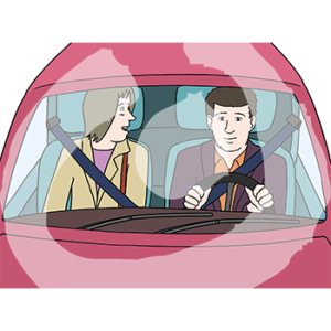 Zwei Personen sitzen in einem Auto.