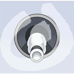 Eine Flasche liegt an der Kante einer runden Öffnung.