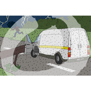Ein Lieferwagen steht im Regen und Blitzen vor einem umgefallenen Baum auf der Straße. Eine Person rennt mit Regenschirm über die Straße.