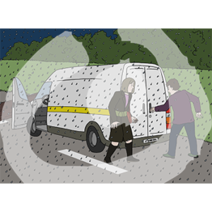 Zwei Personen stehen im Regen hinter einem Lieferwagen. Vor dem Wagen liegt ein Baum.