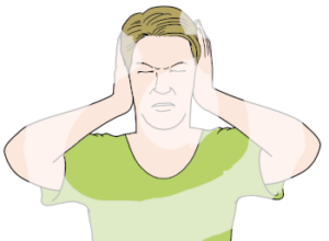 Eine Person mit zusammengekniffenen Augen hält sich mit beiden Händen die Ohren zu.